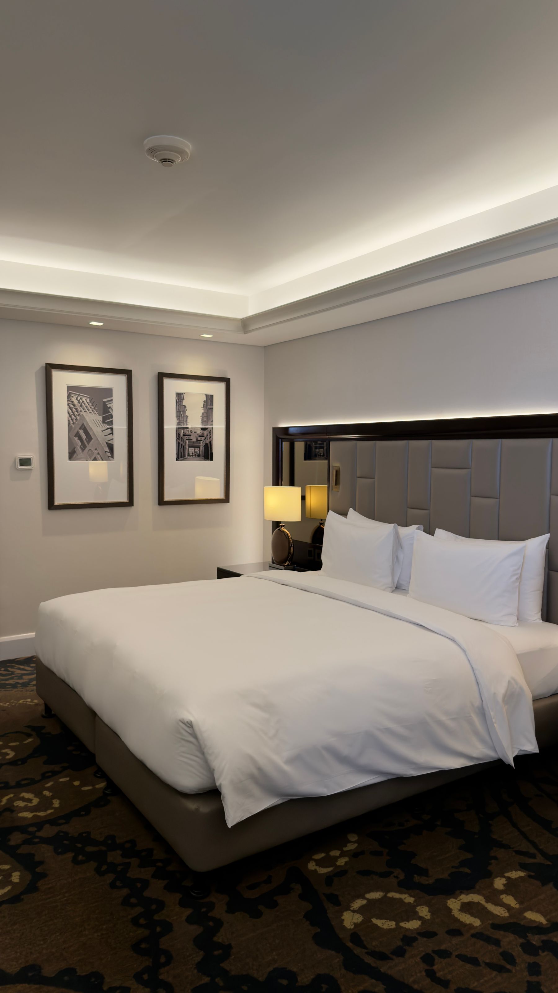 Hotels & Resorts